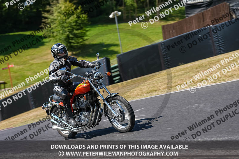 cadwell park;cadwell park photographs;cadwell trackday photographs;enduro digital images;event digital images;eventdigitalimages;peter wileman photography;racing digital images;trackday digital images;trackday photos